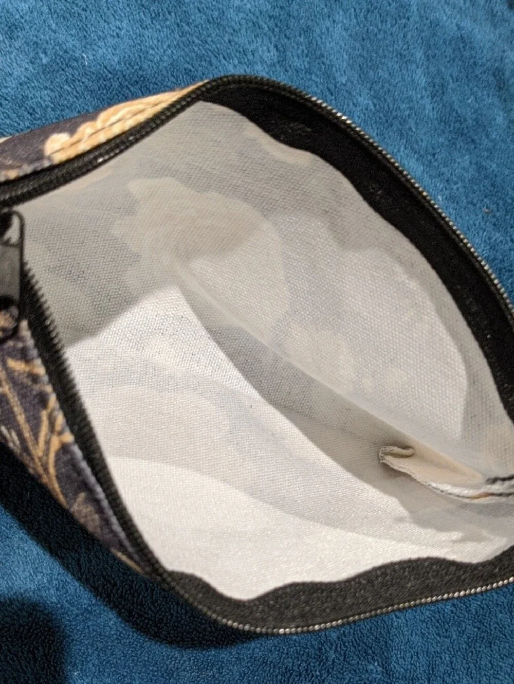 Floral Print Zip Pouch in Cream on Black